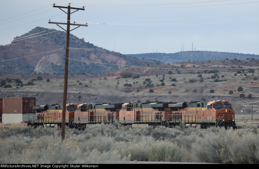 BNSF 7400